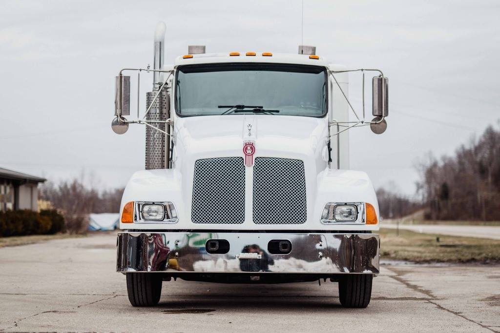 2004 KENWORTH T300 8.3 CUMMINS for Sale in BLOOMINGTON, IN RacingJunk