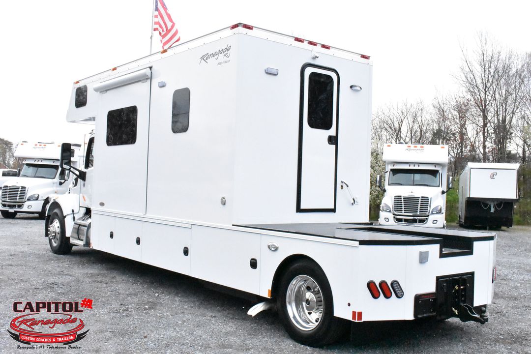 2022 RENEGADE 15' TOTERHOME ON PETERBILT CAB for Sale in BELTSVILLE, MD RacingJunk