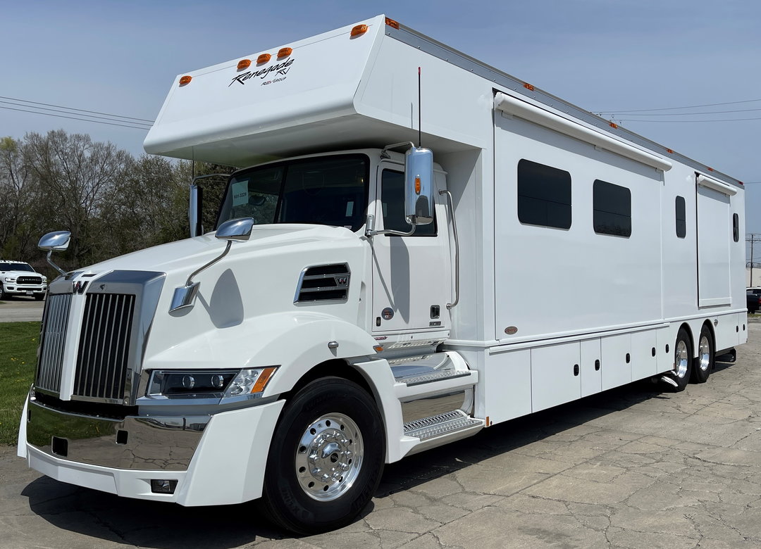2024 Renegade Motorhome 4 slide outs for Sale in MARENGO, IL RacingJunk