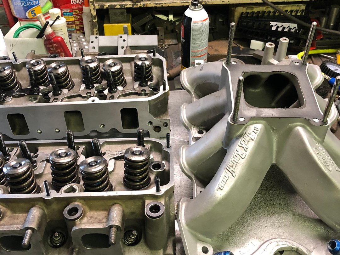 SBF Fully ported aluminum heads and Roush intake for Sale in Rockford, IL RacingJunk