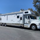 2006 RENEGADE COACH W/CONVERTABLE 15' GARAGE AND LIFT GATE