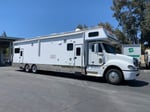 2006 RENEGADE COACH W/CONVERTABLE 15' GARAGE AND LIFT GATE