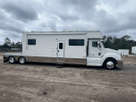 2004 Renegade Tandem Axle Toter 23’ Box w/ Rear Bedroom 