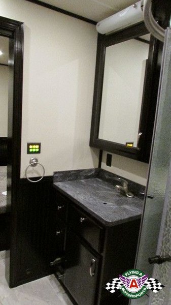 2019 Showhauler 30' Motorhome