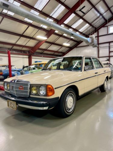 1981 Mercedes Benz 280E  for Sale $18,995 