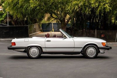 1988 Mercedes-Benz 560SL  for sale $89,500 