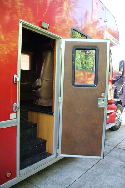 5150 TOTER/LIFTGATE TRAILER COMBO for Sale $138,000