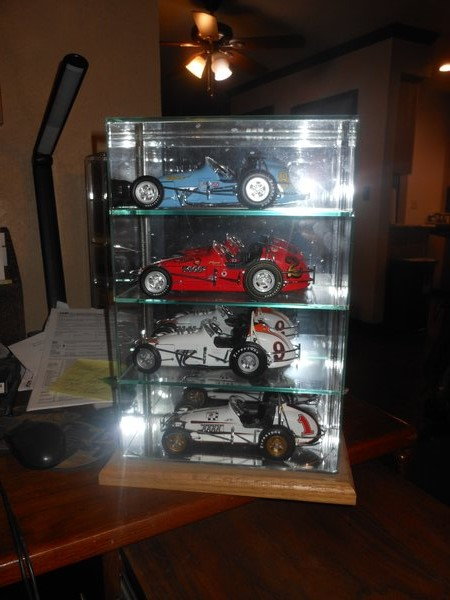4 cars an display case