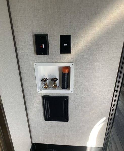 2021 Keystone Keystone RV Voltage 3571 *fifth wheel*