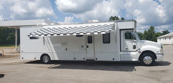 2005 40' Optima Motorhome 450HP Mercedes 10 Speed Automatic for Sale $129,900