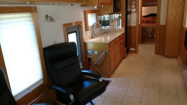 2005 40' Optima Motorhome 450HP Mercedes 10 Speed Automatic for Sale $129,900