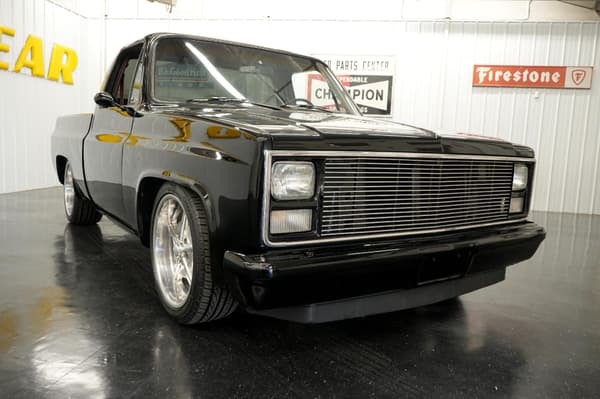 1986 Chevrolet C10  for Sale $34,900 