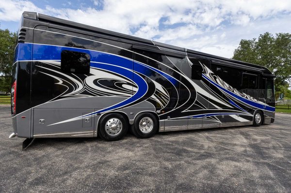 2019 Entegra Cornerstone 45W •Quad Slide •Bath+Half •2 