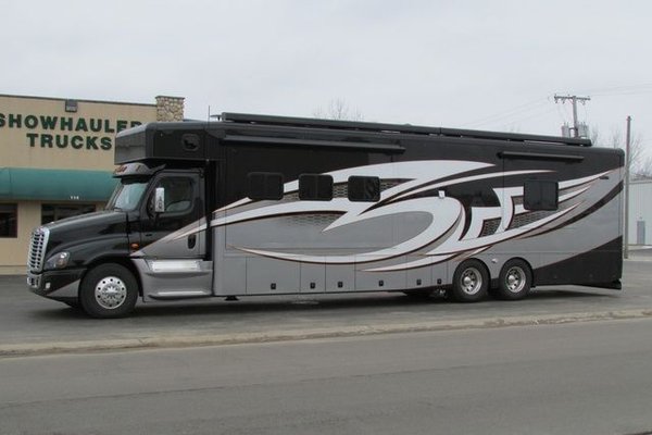 2019 ShowHauler 1826