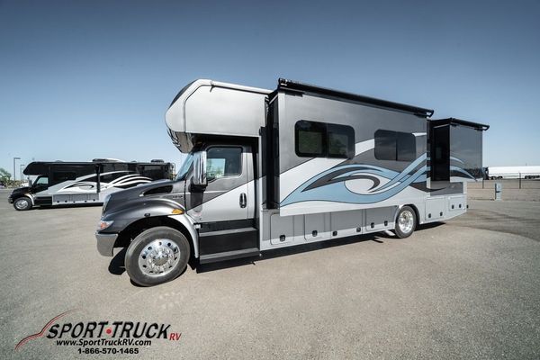2021 NeXus RV Wraith Super 32W