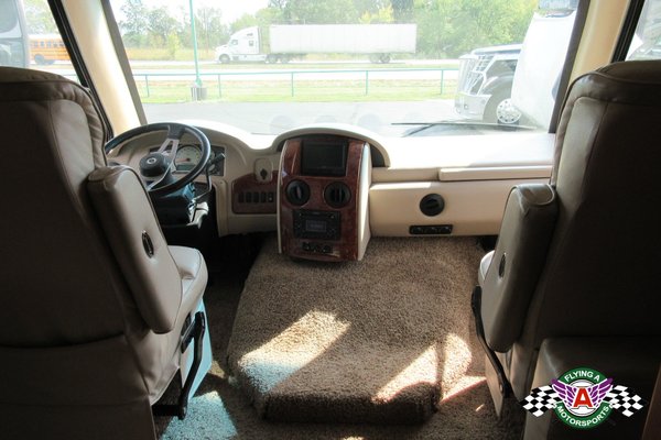 2011 Thor Motor Coach Serrano Motorhome