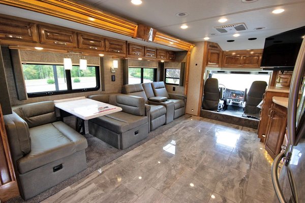 2020 RENEGADE RV Verona LE 38LDG Class C Motorhome