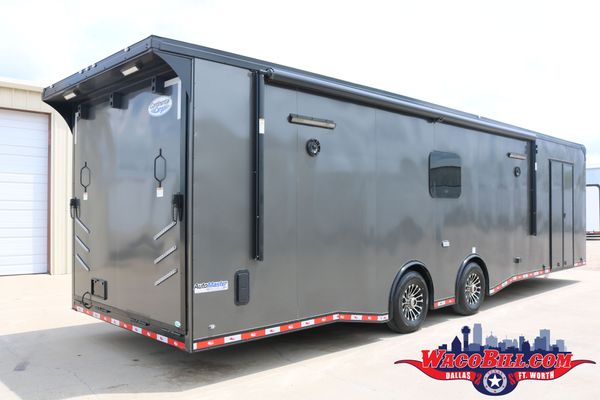 32' Auto Master Living Quarters Race Trailer @ Wacobill.com