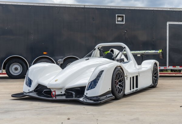 2018 Radical SR8 Center Seater 