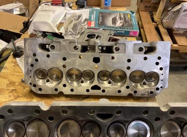 AFR Elimimator 195cc cylinder heads for SBC