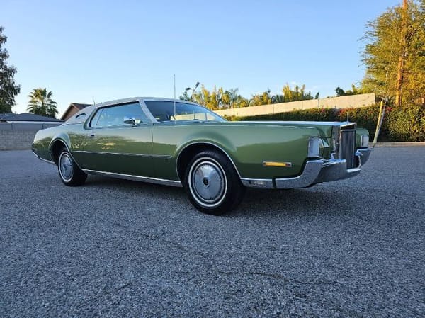 1972 Lincoln Continental  for Sale $18,995 