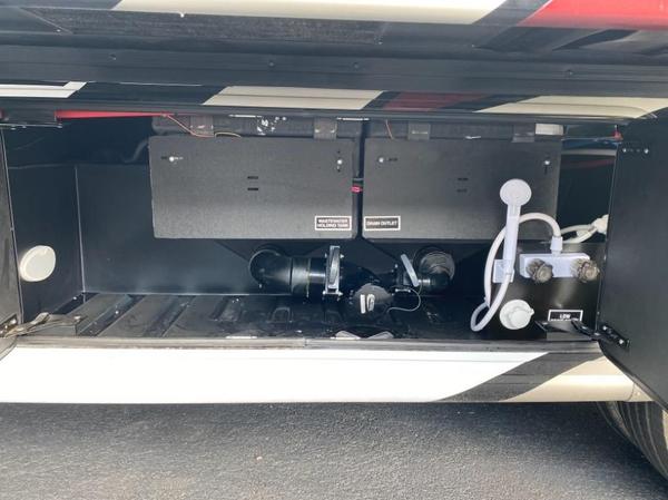 2022 Thor Motor Coach Magnitude RS36 4x4!