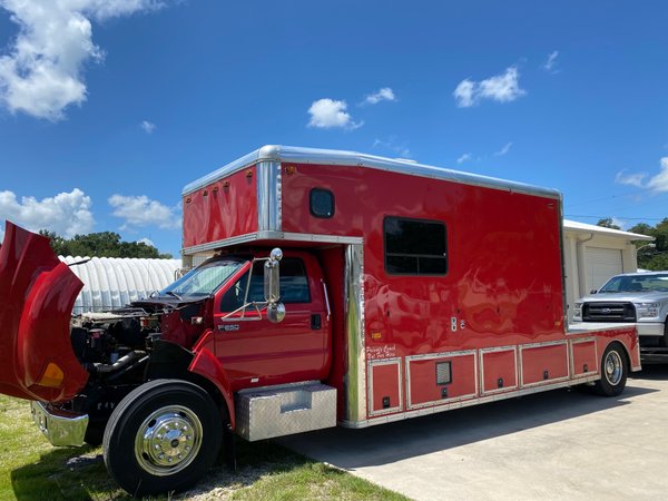 2001 14’ United Specialties Toterhome for Sale $69,990