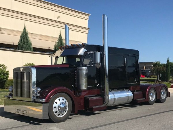 Peterbilt 379 for Sale $95,000