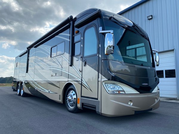 WE BUY CAMPERS & RV's & TOY HAULERS