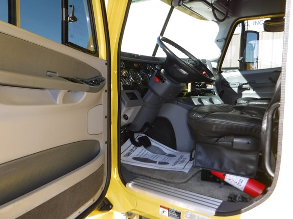 2007 Freightliner/Renegade toter for Sale $149,500