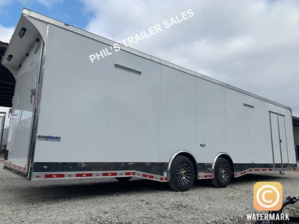 32 RACE TRAILER IN STOCK CONTINENTAL CARGO  2 LEFT   for Sale $30,999 
