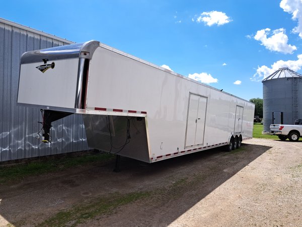 Enclosed 2 car hauler   for Sale $65,000 