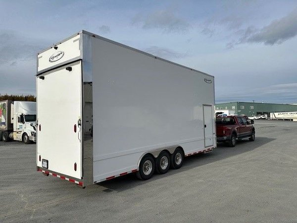 Renegade Trailer - Excellent Condition  for Sale $55,000 