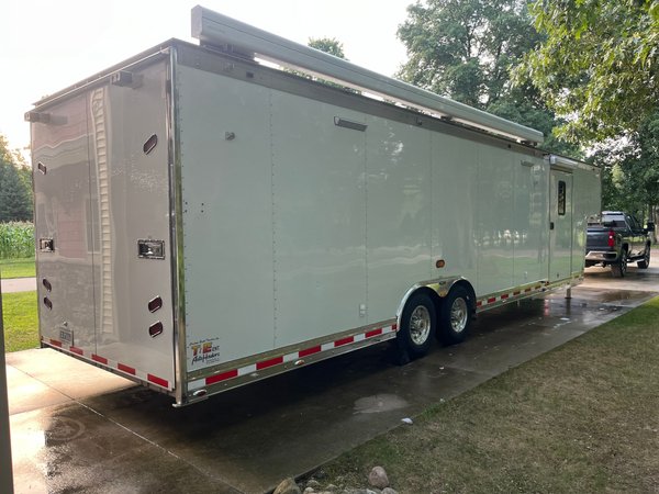 2004 T&E 39’ Gooseneck with bathroom   for Sale $49,900 