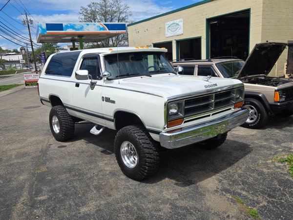 1986 Dodge Ramcharger 