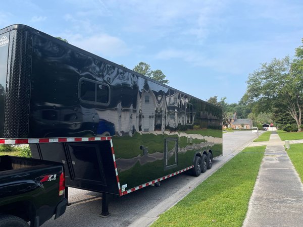 38 FT Gooseneck Racing Trailer with Living Quarters 