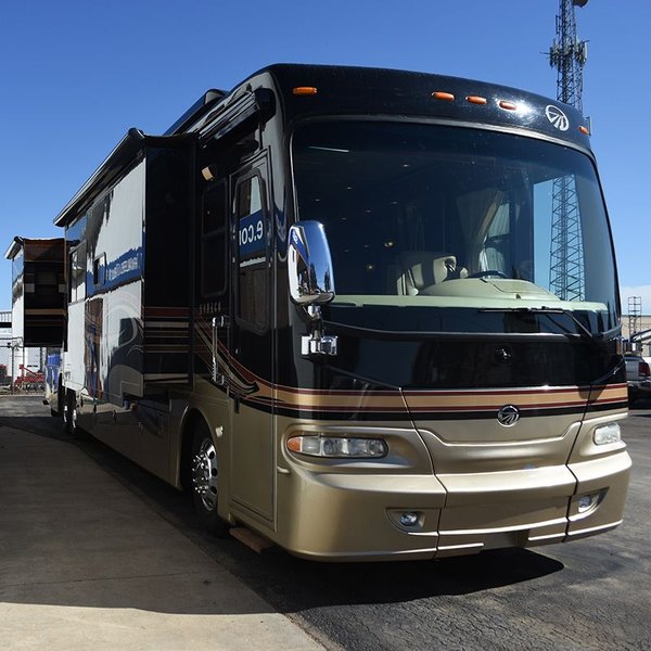 2009 Monaco Camelot 42KSQ 43' Class A Coach RV