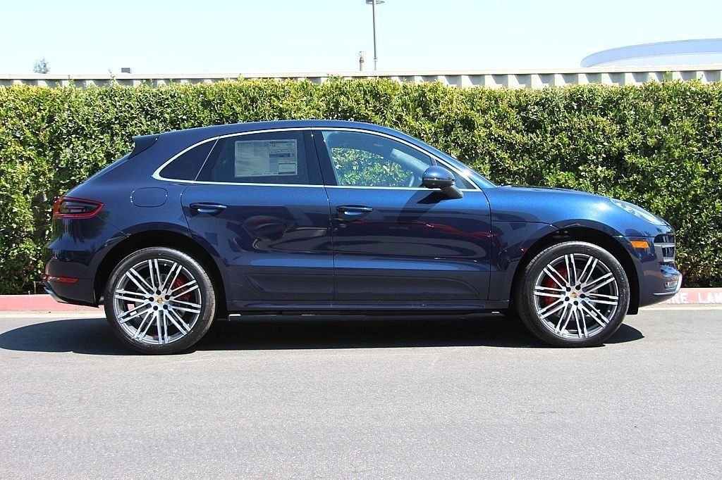 Dealer Inventory 2017 Macan Turbo Night Blue Metallic - Rennlist