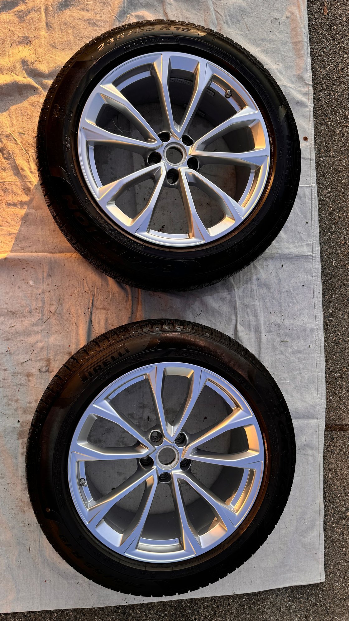 Wheels and Tires/Axles - Macan winter wheels and tires - Used - 2015 to 2024 Porsche Macan - Normandy Park, WA 98166, United States