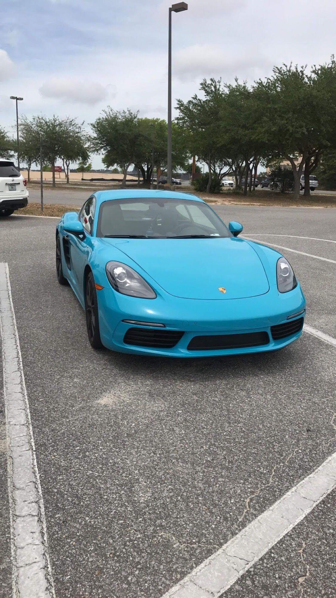 2019 Porsche 718 Cayman - 2019 Miami Blue Cayman S w/ less than 12k miles - Manual & Sport Chrono - Used - VIN WP0AB2A87KS278576 - 12,400 Miles - 4 cyl - 2WD - Manual - Coupe - Blue - San Antonio, TX 78209, United States