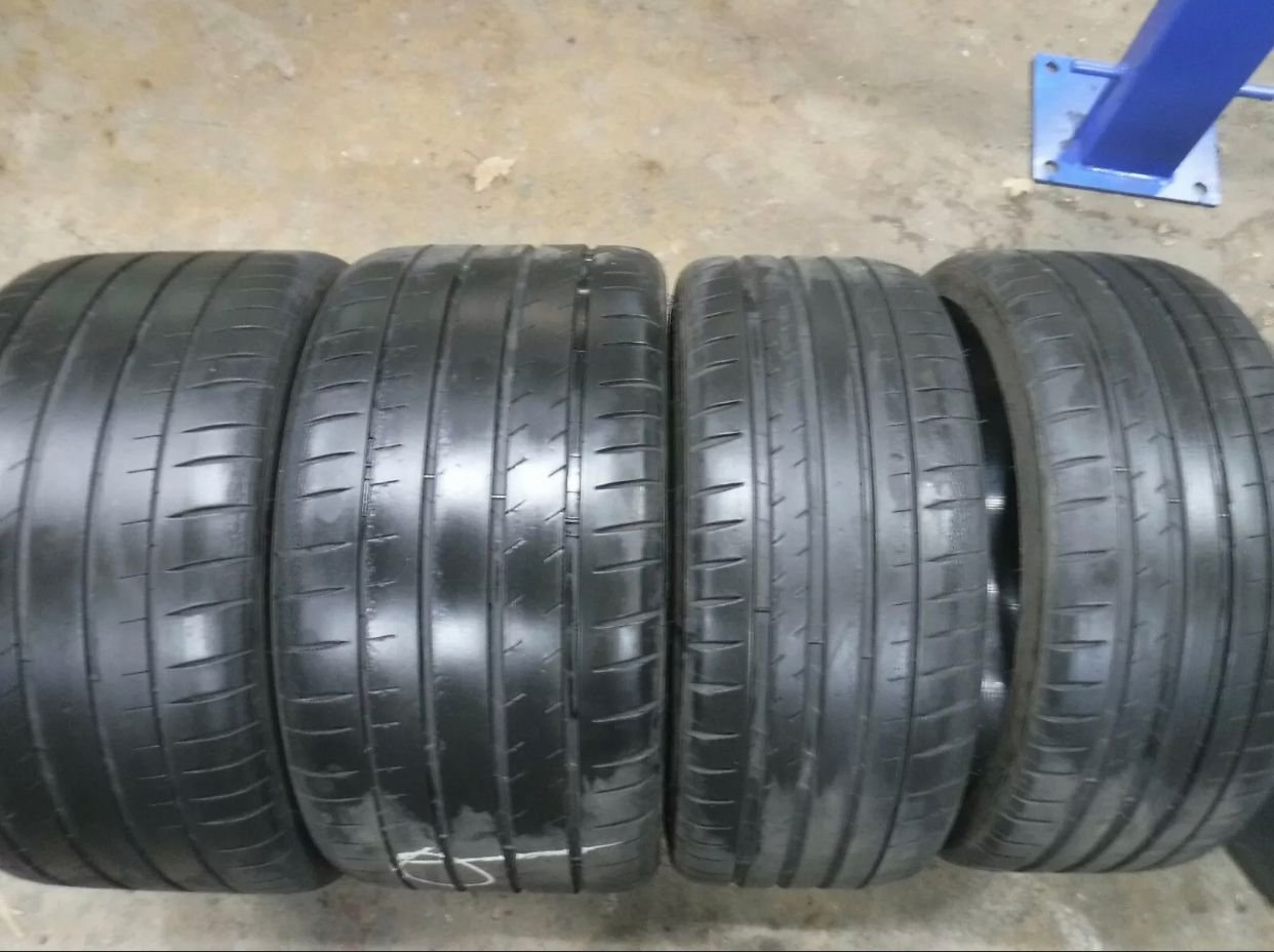 Wheels and Tires/Axles - Set of used Michelin Pilot Sport 4 S - 19” - 235/35/19 and 295/30/19 - Used - 2006 to 2012 Porsche 911 - Stevensville, MD 21666, United States