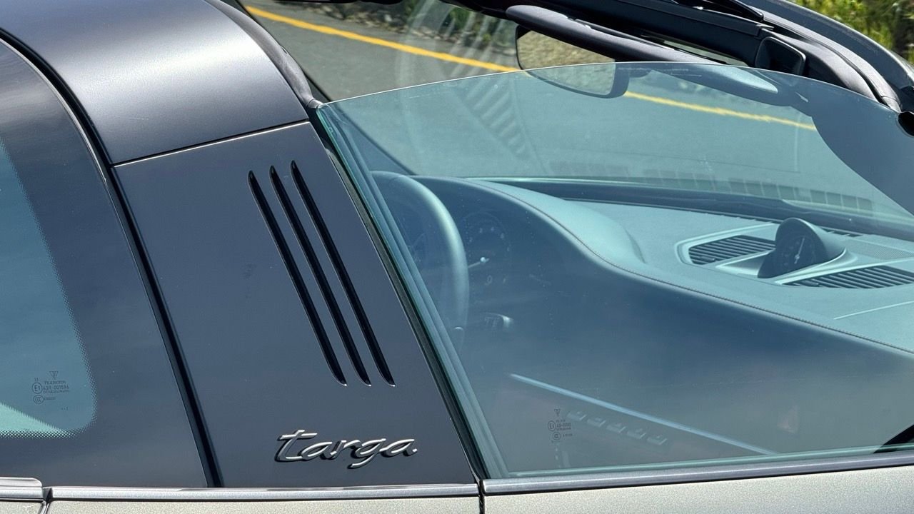 2022 Porsche 911 - 2022 GTS Targa 4 in Aventurine Green, 930 Red leather package, Super low miles - Used - VIN WP0BB2A94NS232477 - 1,390 Miles - 6 cyl - 4WD - Automatic - Coupe - Gray - San Francisco, CA 94107, United States