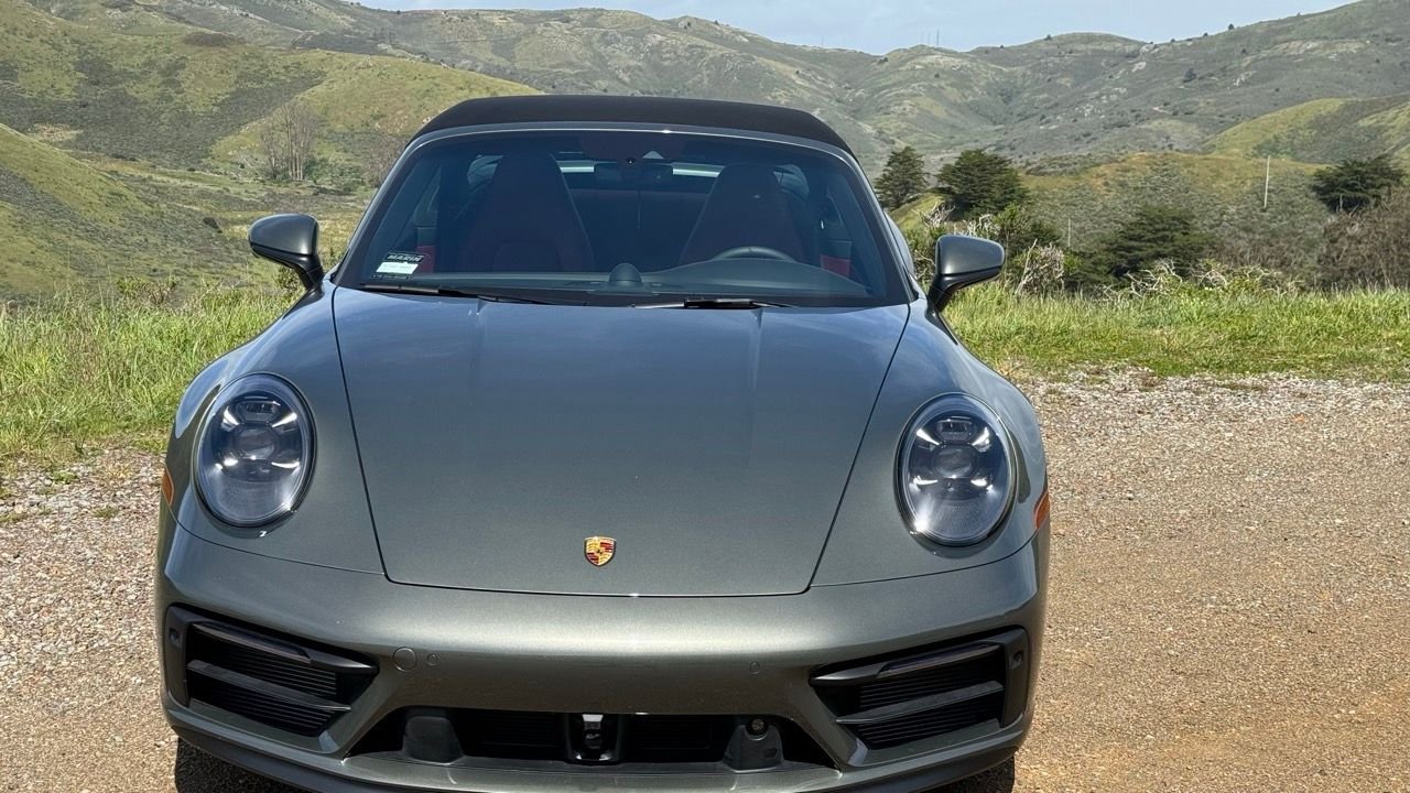 2022 Porsche 911 - 2022 GTS Targa 4 in Aventurine Green, 930 Red leather package, Super low miles - Used - VIN WP0BB2A94NS232477 - 1,390 Miles - 6 cyl - 4WD - Automatic - Coupe - Gray - San Francisco, CA 94107, United States