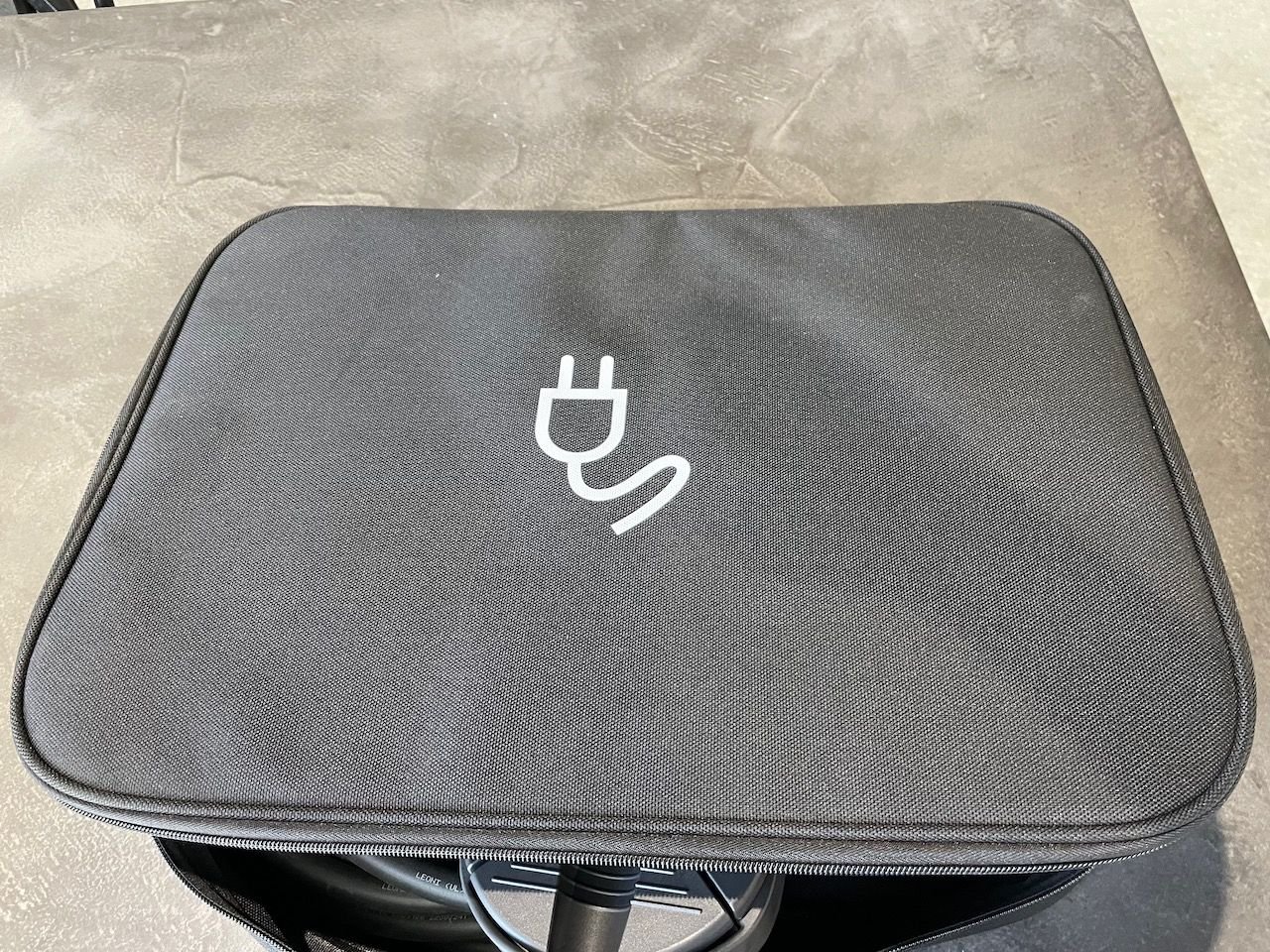 Porsche Mobile Charger Connect w/ 650 plug (for all Taycan Models