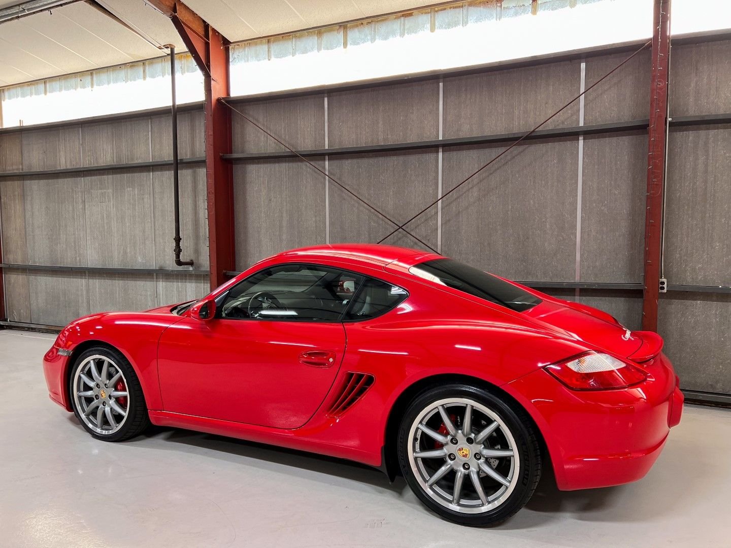 2006 Porsche Cayman - 2006 Porsche Cayman S 6-speed Guard Red Sport Seats - Used - VIN WP0AB29816U785777 - 32,100 Miles - 6 cyl - 2WD - Manual - Coupe - Red - Twinsburg, OH 44087, United States
