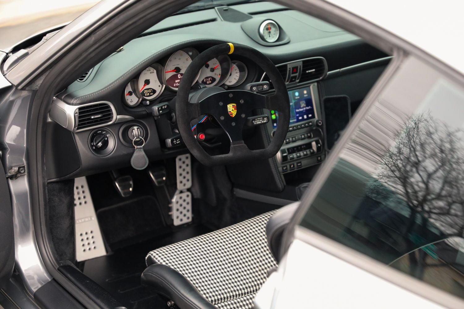 2005 Porsche 911 - LOW MILE 997.1 C2S For Sale - Incredible OEM+ Dream Car - Used - VIN WP0AB29965S741888 - 25,404 Miles - 6 cyl - 2WD - Manual - Coupe - Silver - Austin, TX 78748, United States