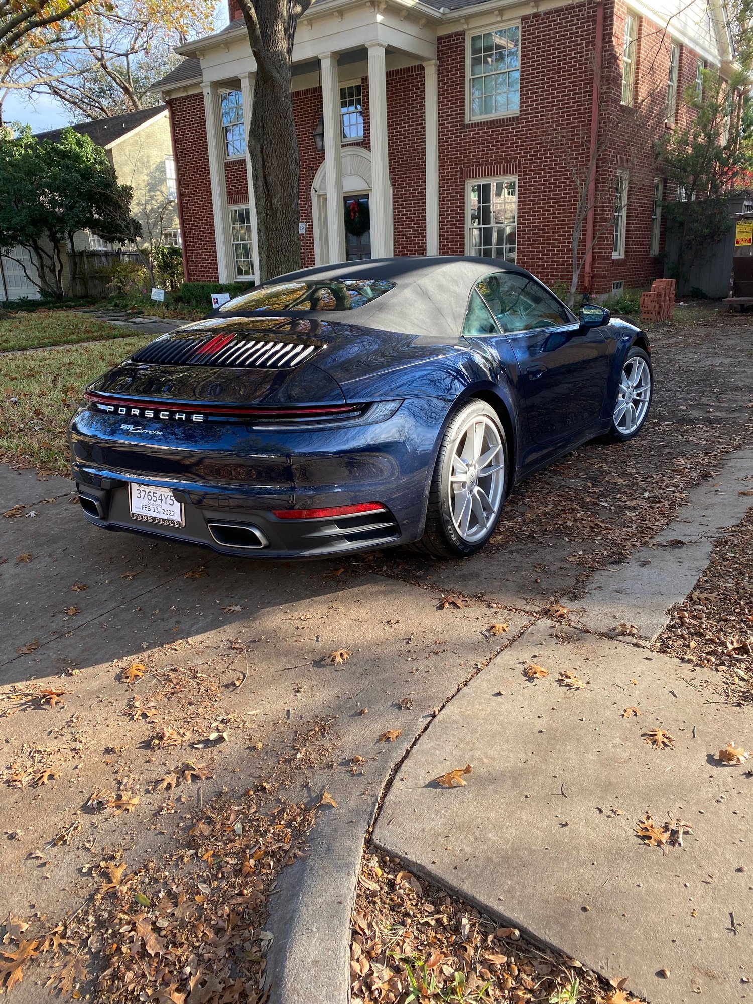 2020 Porsche 911 - 2020 Cabriolet 17,900 miles - Used - VIN WPOCA2A93LS251591 - 17,900 Miles - 6 cyl - 2WD - Automatic - Convertible - Blue - Dallas, TX 75209, United States