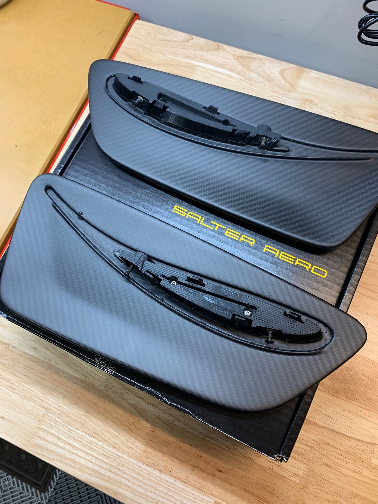 Accessories - Salter Aero - Carbon fiber - 991 GT2RS style wing end-plates - Used - 2016 to 2019 Porsche GT3 - Canton, GA 30115, United States