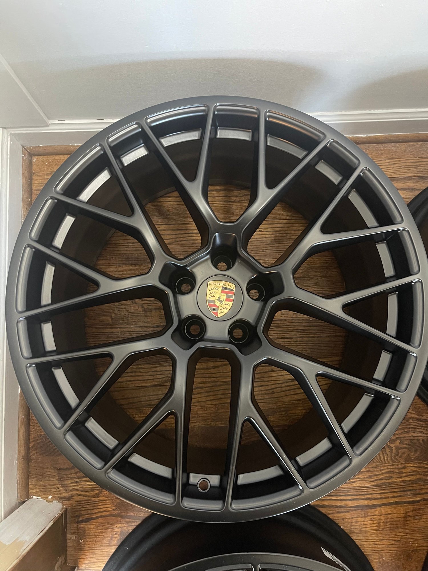 Macan OEM 20” RS Spyder Wheels & Center Caps Rennlist Porsche