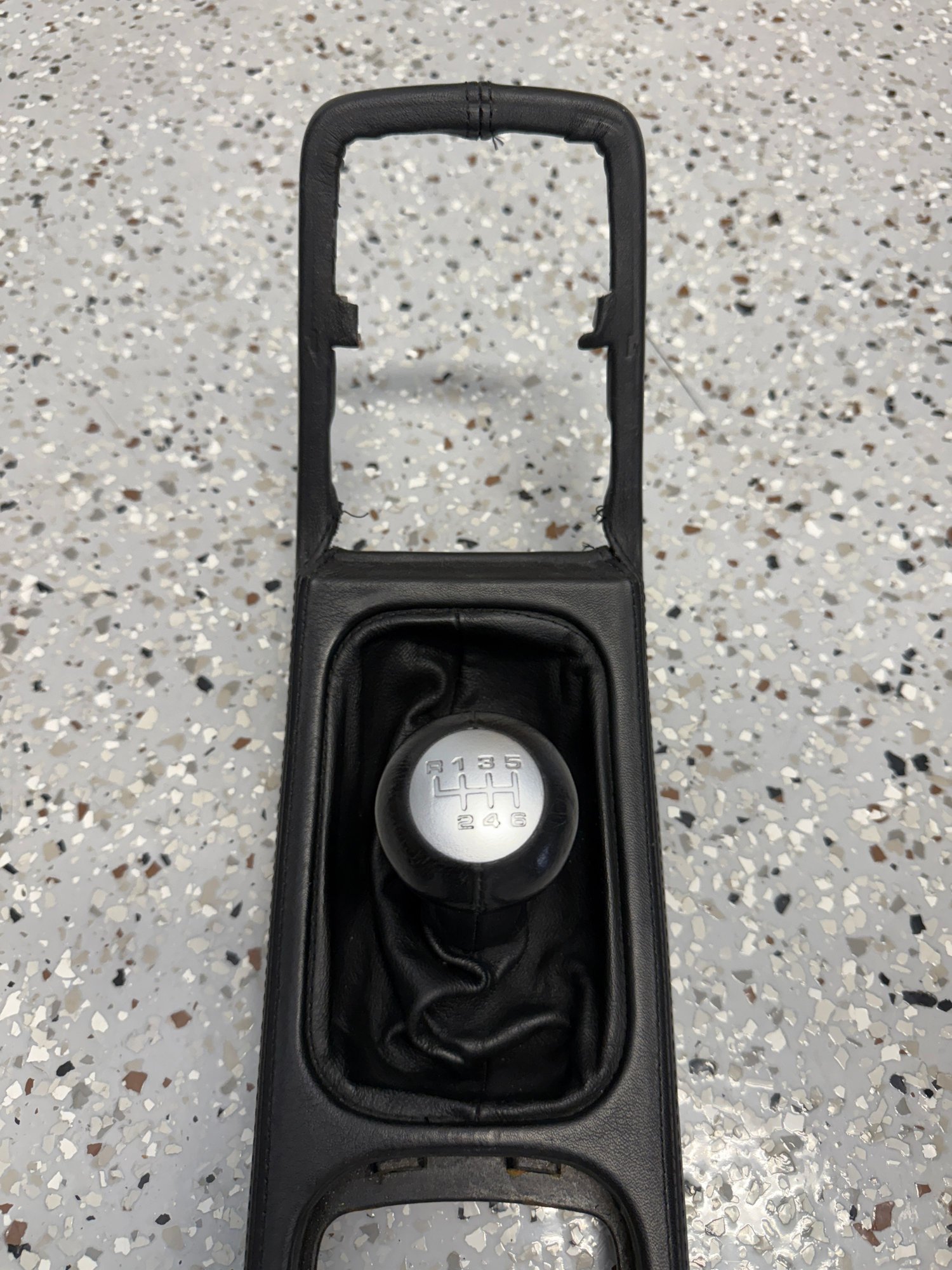 Interior/Upholstery - Porsche 993 leather center console + shift knob - Used - 1995 to 1998 Porsche 911 - Los Altos, CA 94024, United States